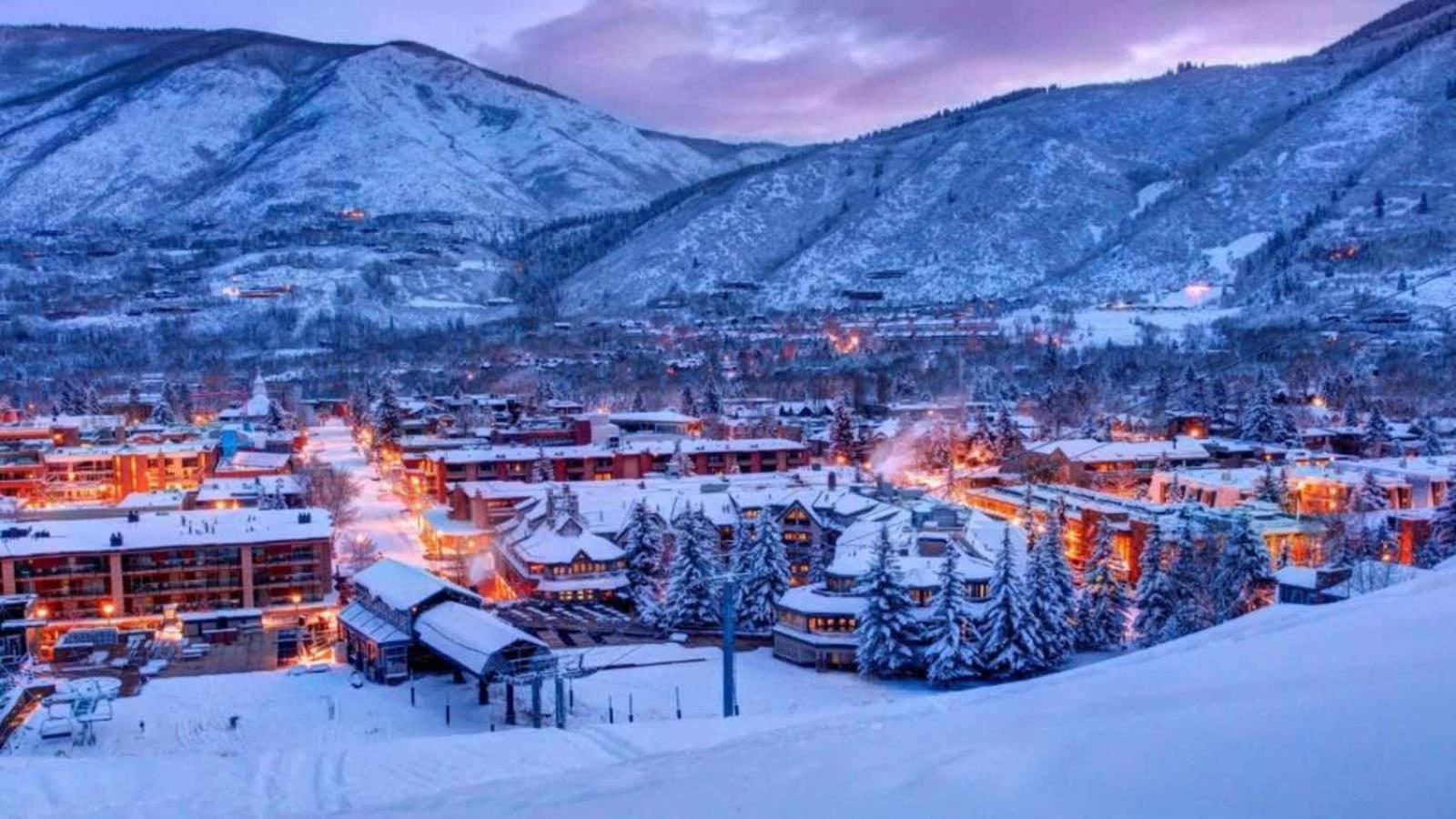 New Listing 1 Bedroom Near Gondola Apartment